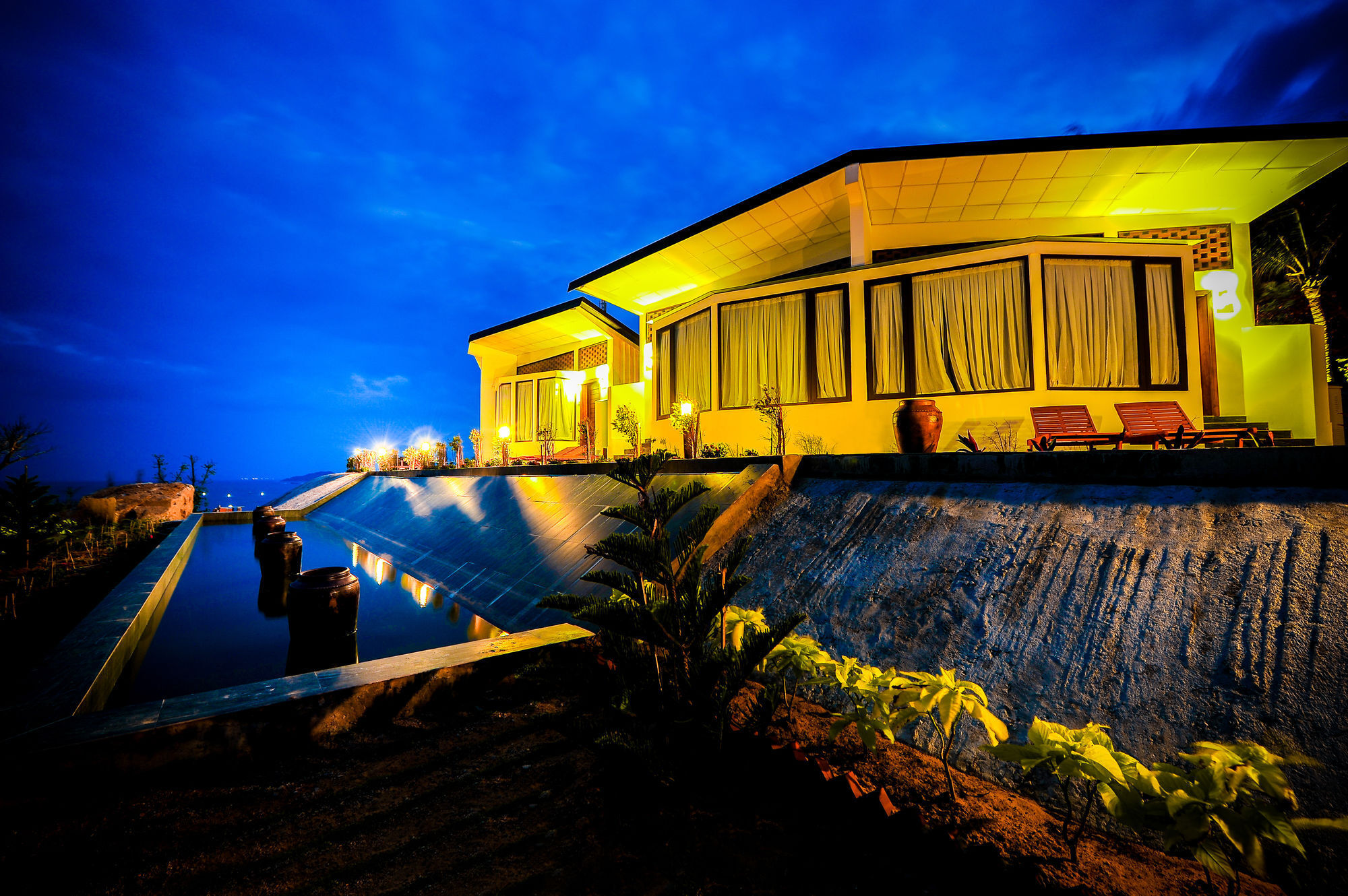 Aurora Villas And Resort Quy Nhon Bagian luar foto