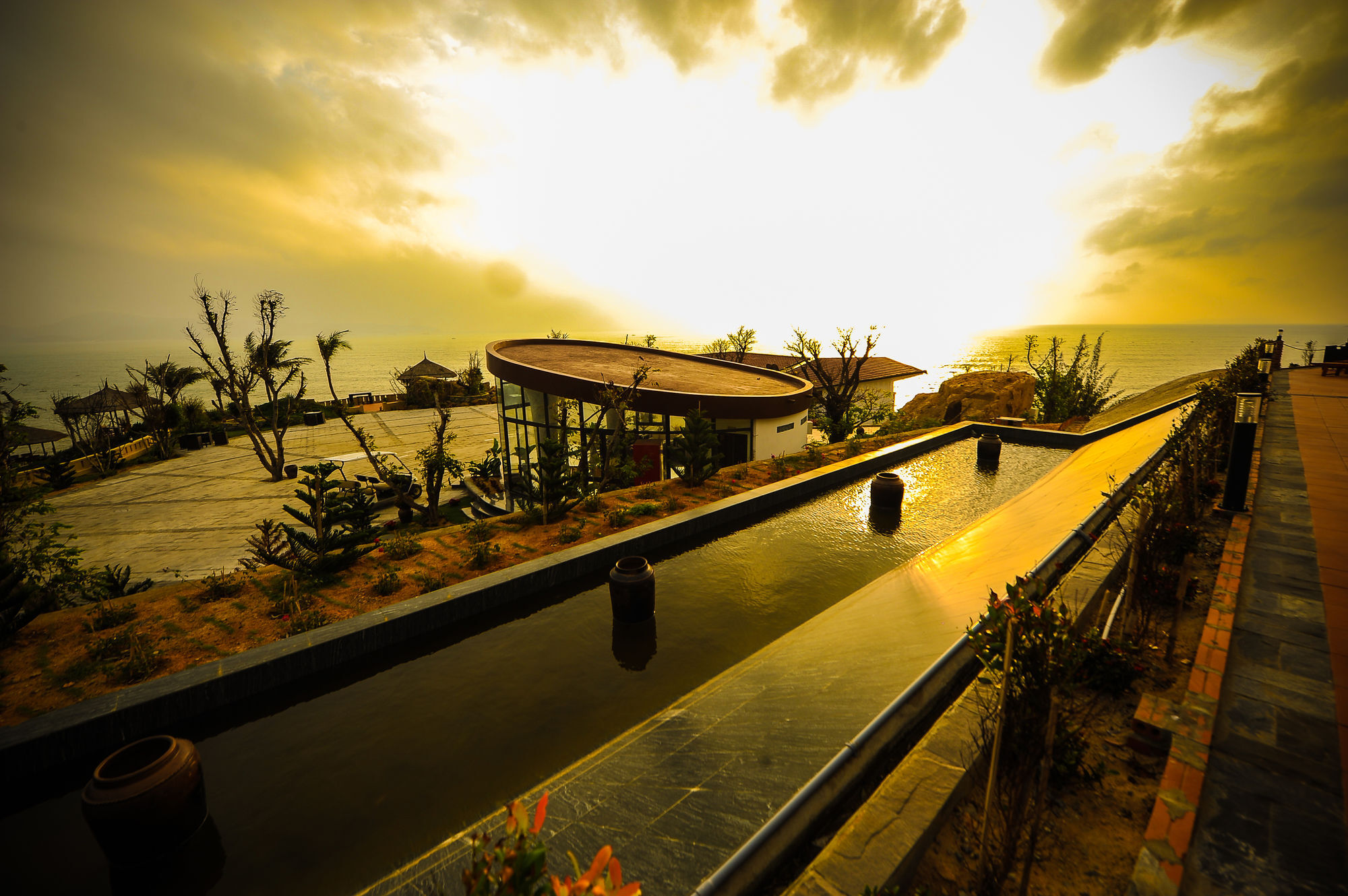 Aurora Villas And Resort Quy Nhon Bagian luar foto